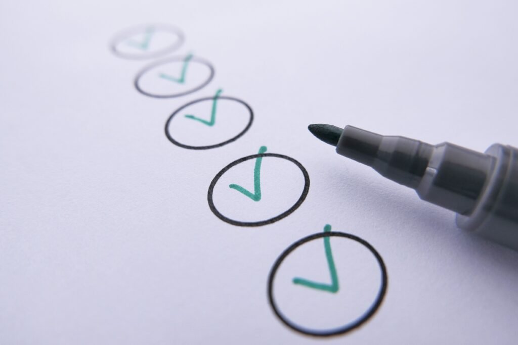Simple healthy habit checklist for busy women.